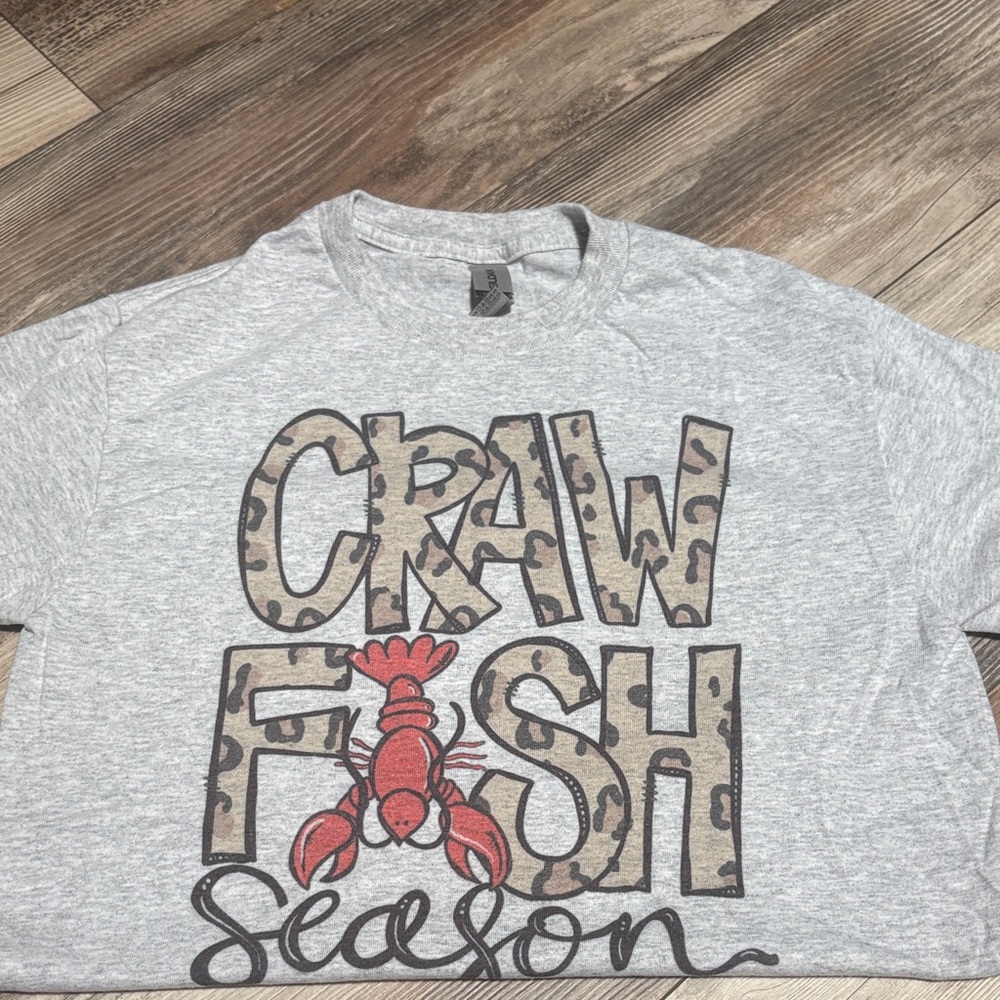 Crawfish Season Graphic Tee - Light Gray with Red Crawfish